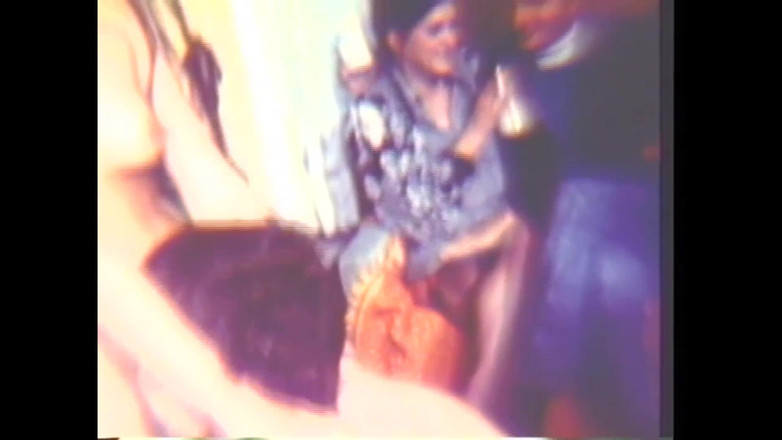 Vintage megastore: Эротическая обнажённая вечеринка