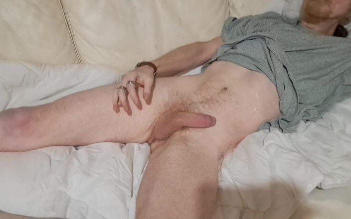 Exckali Bur: En svans som vill lägga sin juice i botten av...