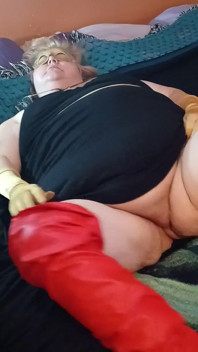 BBW Bat Girl Masturbates for You with Her Golden Gloves on!