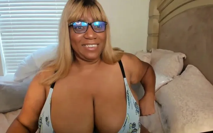 Josie4yourpleasure: Stream Started 05/06/2022 05:13 Pm Hai