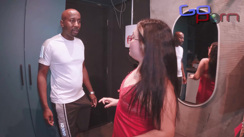 Go Porn: Suami cuckold mengambil masa yang lama untuk pulang, dia memanggil...