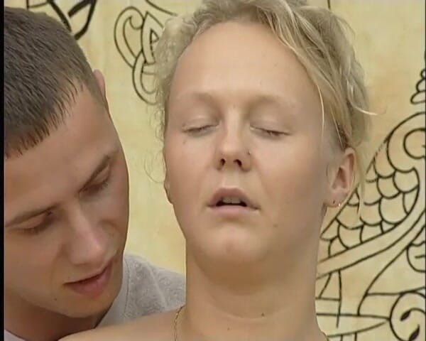 YOUR FIRST PORN: Nicola &amp; Sven Geiler Arschfick Mit Studentin - sodomie torride avec un étudiant