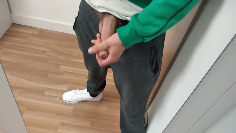 Elvissc: The Cum Will Get Hot, and the Cock Will Spit