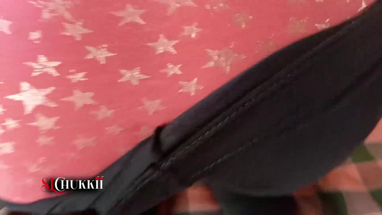 SL Chukki: Ragazza musulmana prega per un grosso cazzo