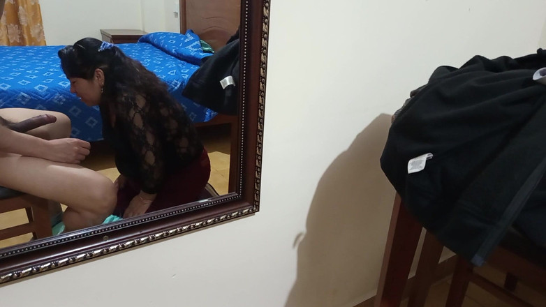 Moo DBOXXX: Зрелая христианка учится сосать член, ее невинный муж все еще в церкви