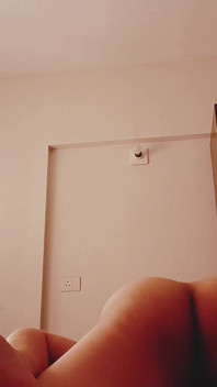 POV: Verbotenes Rollenspiel Mit Einer Aus Dem Ausland Zurückgekehrten Schönheit - Langsamer Aufbau Bis Zum Wilden Höhepunkt