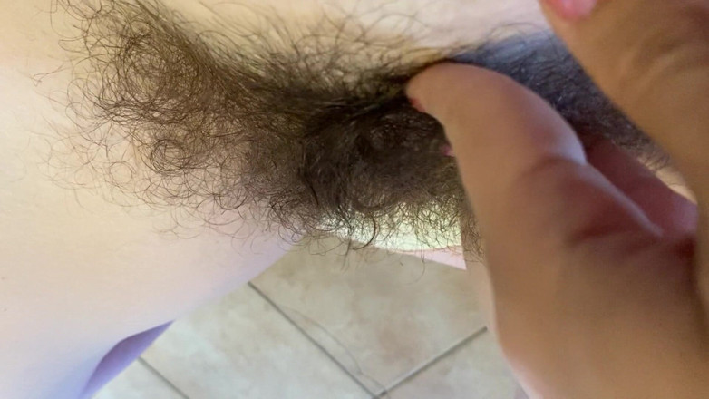 Cuteblonde666: Hairy pussy POV closeup