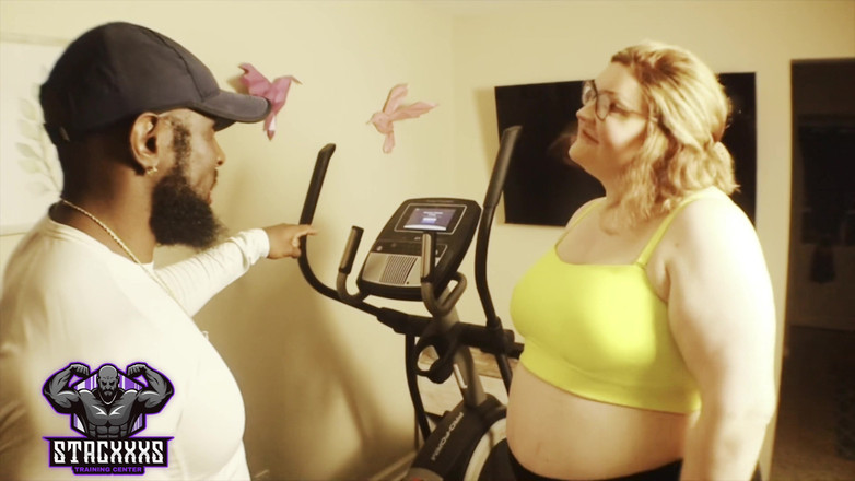 StacXXXs TS: Stacxxxs представляет: Натали Пресли поздно на тренировку