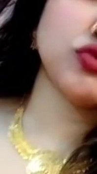 Desi Seductress Free Live Webcam Show