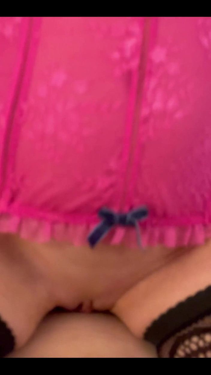 BunnyBlondyX: Ik berijd hem en stuiter mijn borsten mmm wil jij...