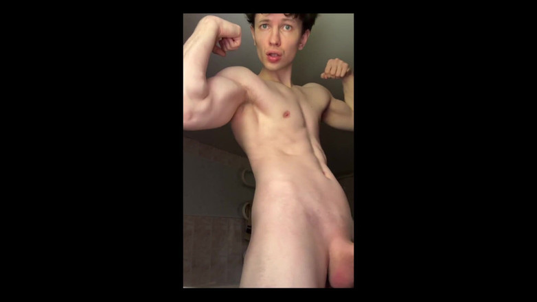 rushlightDante: Tento velký čůrák a fit tělo rozžhaví vaše srdce a září...