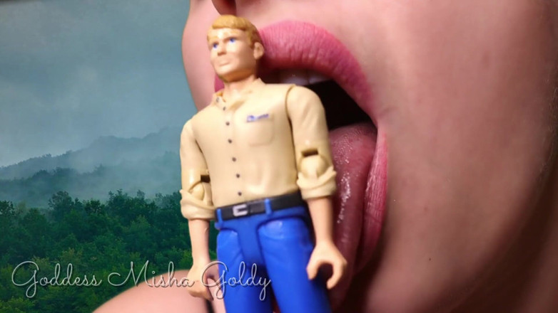 Goddess Misha Goldy: Mijn lippen - is een deur naar de hel voor kleine...