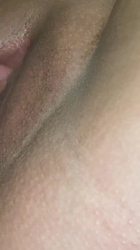 내 대학 친구가 나에게 맛있는 질을 핥고 나는 그것을 사랑해