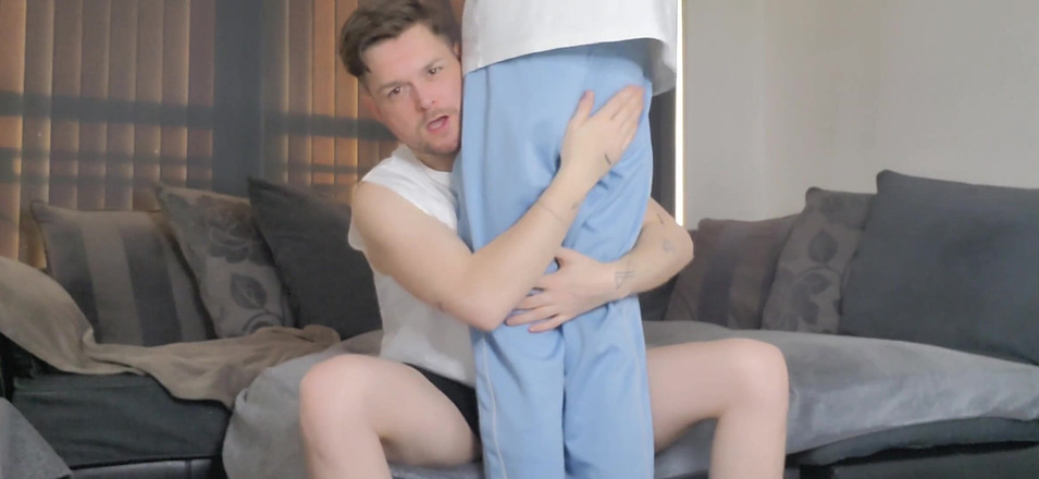 Twotwinkhusbands: Ragazzi che non mantengono la parola, si piegano sul ginocchio