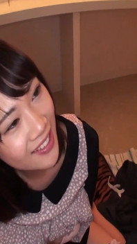8 个穿着连裤袜的女孩口交 第一卷