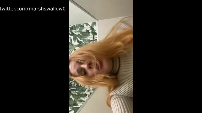 Marshswallow: Skutečná veřejná masturbace na záchodě