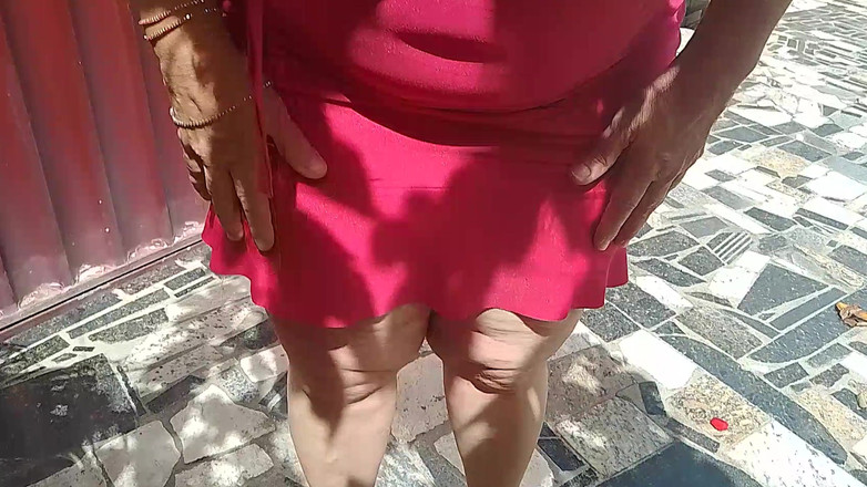 UtopianHumor507: 依存的な妻は狂っていて、夫はビデオゲームをすることしか考えていませんでした。