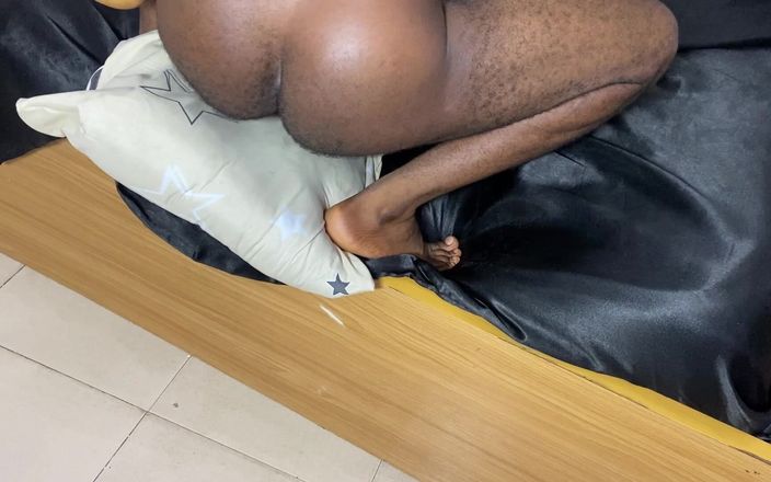 FWBigDick: Сцена стихов мужиков с большим хуем