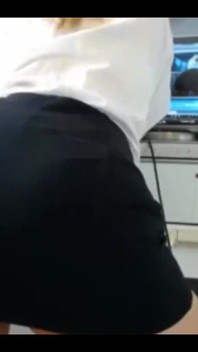 Slut Sexydea Fingering Herself on Live Webcam