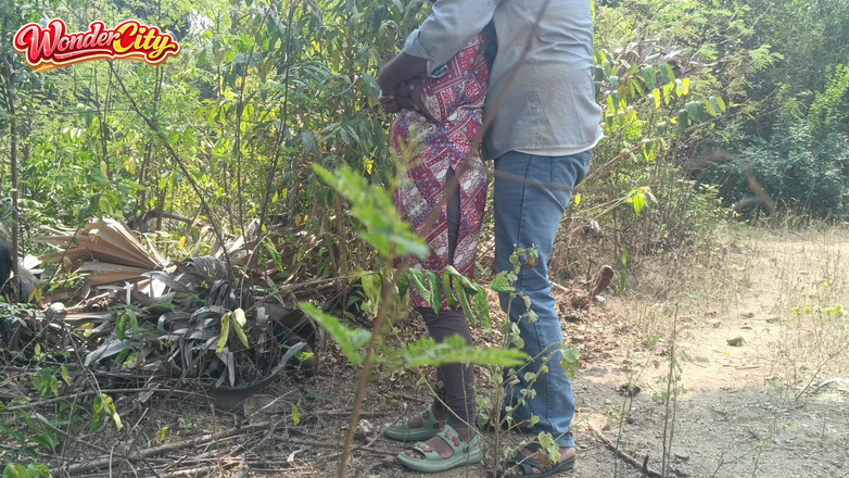 Magilmathi: Söt flicka med forrest hände oväntad het romantik