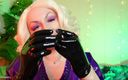 Arya Grander: Le fétiche de l&amp;#039;ASMR Arya Grander avec des gants en...