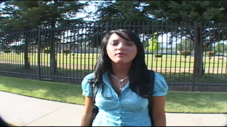 Crispy Teens: Joven linda es recogida y follada duro