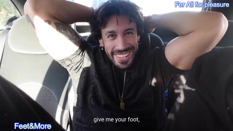 Fer All for pleasure: 托尼被困在车里，被挠痒痒