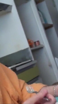 Cewek semok rambut cokelat dientot habis-habisan sampai dicrot di dalam - pov
