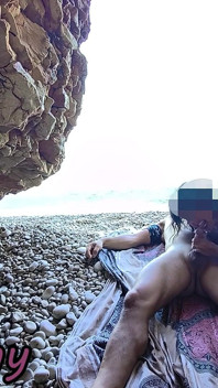 Flashing My Pussy in Front of a Guy in Public Nudist Beach and He Fucks Me and Gives Blowjob - It's Very Risky - Misscreamy