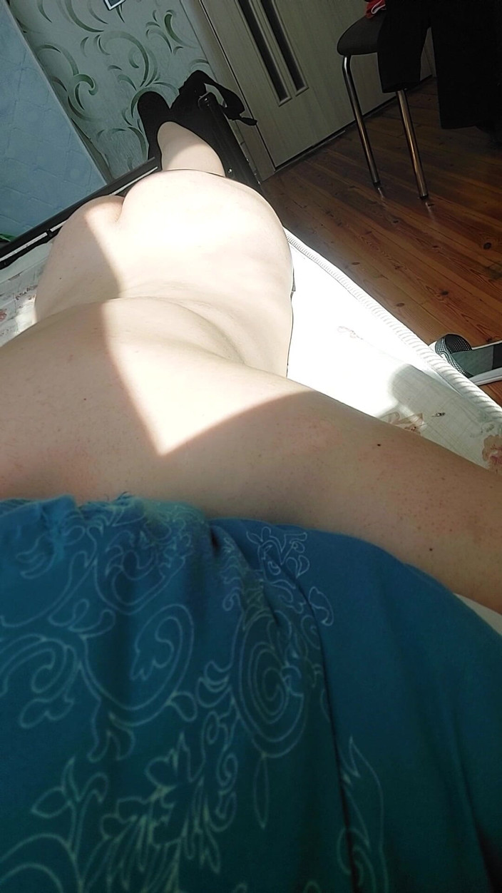 Kitty_Cross: Pretty Blonde Natural Body of Cute Sissy White Femboy Feminine...
