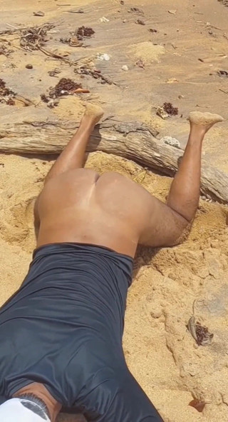 Ladysilvas: Ladysilva Na Praia Que Bunda Gostosa Com Marca Bronzeada