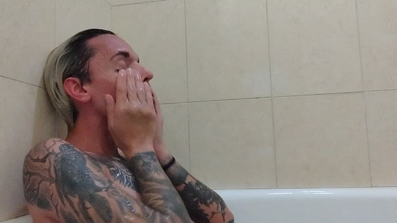 Vovxxx: Baden in Meiner Pisse