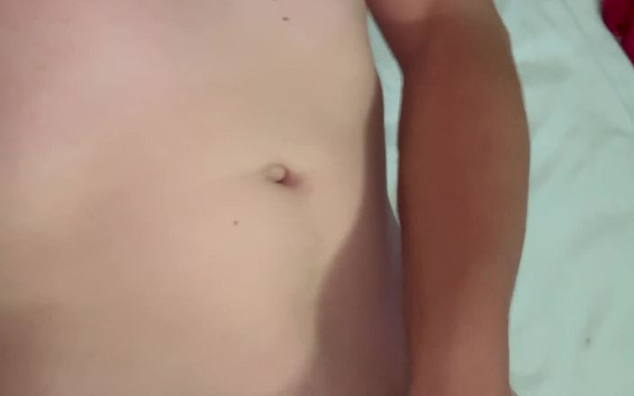 Sissy Lingerie: Banci masturbasi pakai lingerie oranye sambil pakai cincin kontol