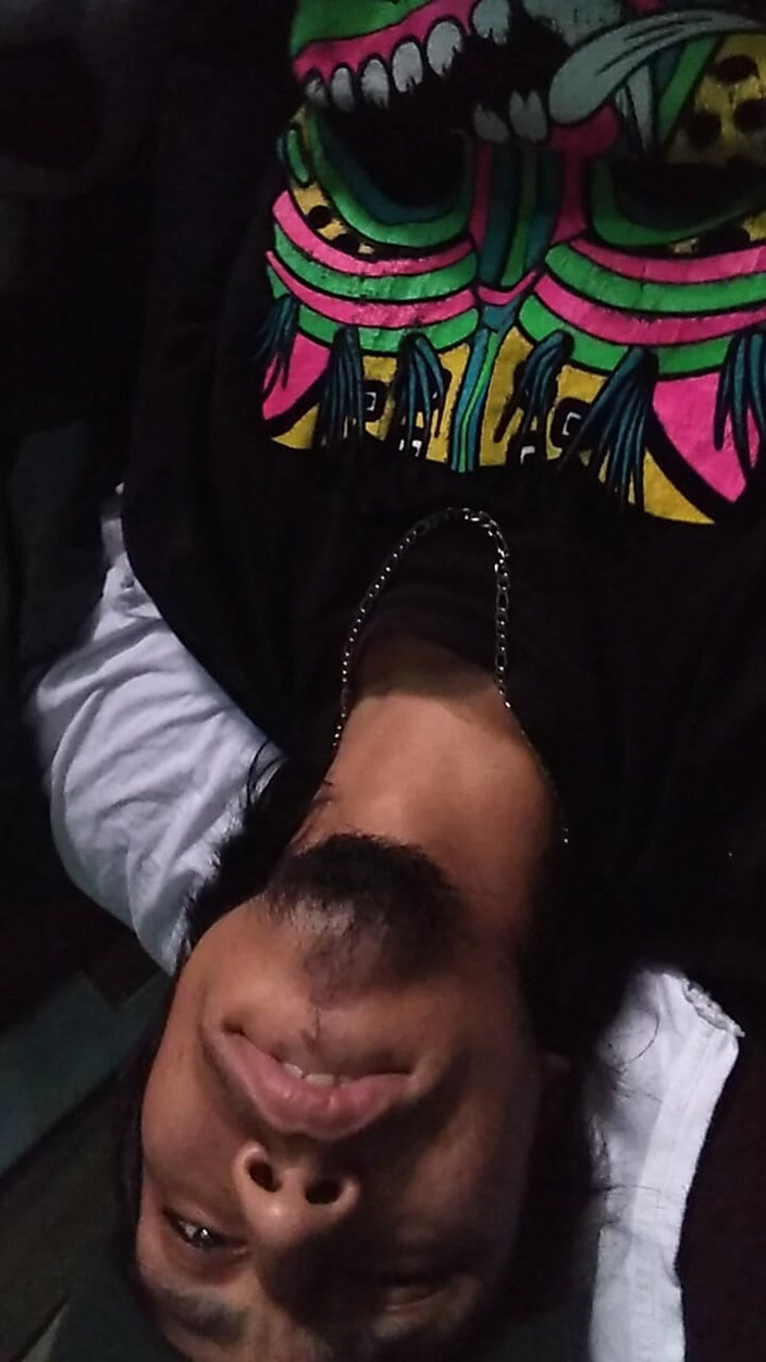 AlexAlejandro13: 자지를 세우고