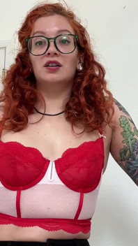 Soția te face să fii curva ei efeminată Și curvă cam curvă și iubită lesbiană