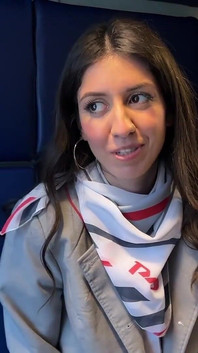 Sex s dirigentem ve vlaku, doufám, že ji nevyhodí