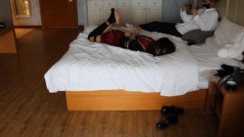 Aisan girl bondage: Gg05-super teneri piedi nudi e vincolo nautico