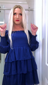 Crossdressing dalam Pakaian Yang Berbeza