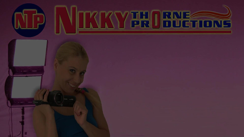 Nikki Thorne Bi: ネスティは不貞の妻の口の中に精液を吐き出す