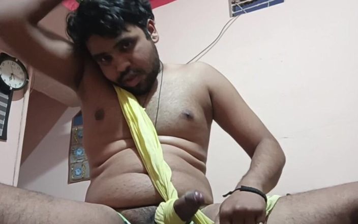 IsmaatDeva: Quando a garota sai sem querer com seu dupatta (cachecol) e...