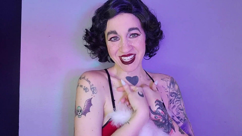 Geeky femdom: Holidays with Your Futa Girlfriend