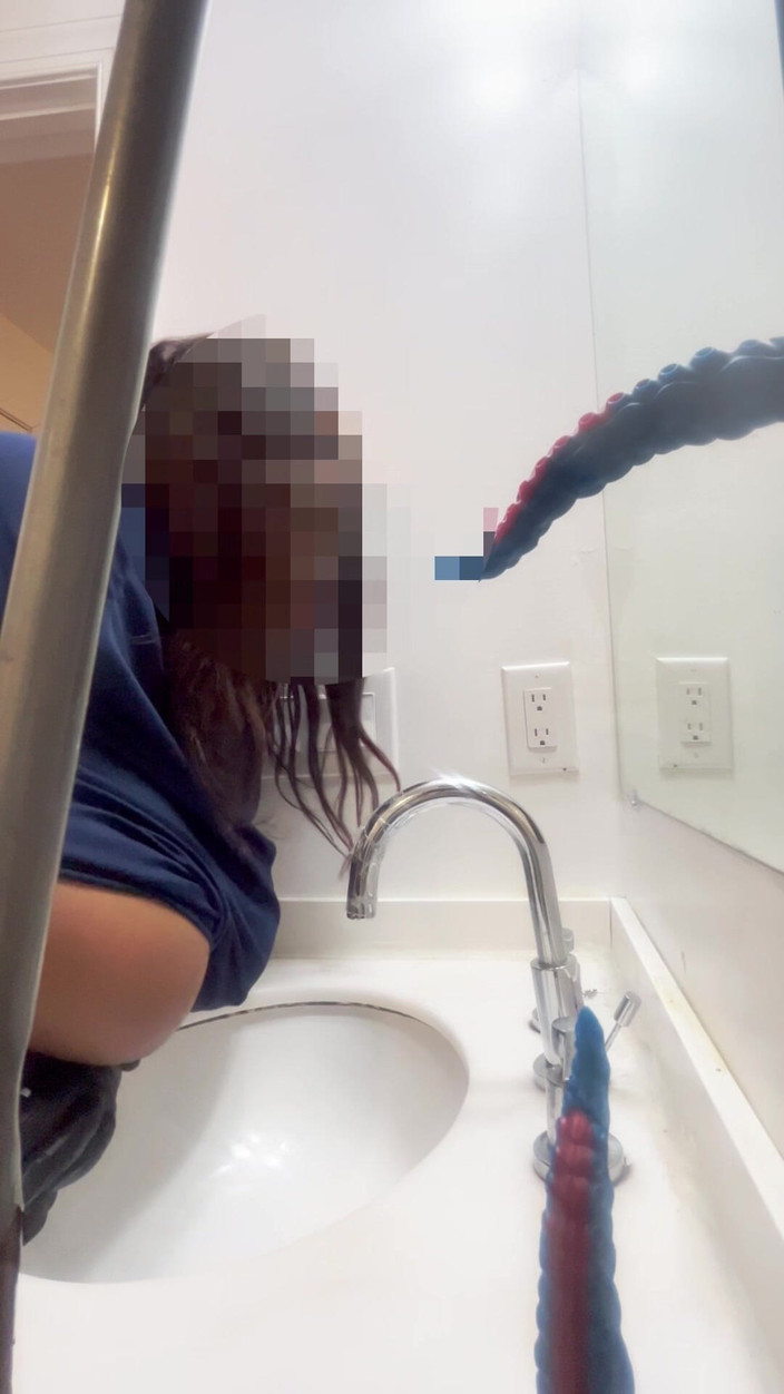 Anye Meshell: Мене повільно трахають інопланетяни!