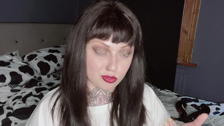 Miss Valentina: Hukuman wedgie guru yang kejam