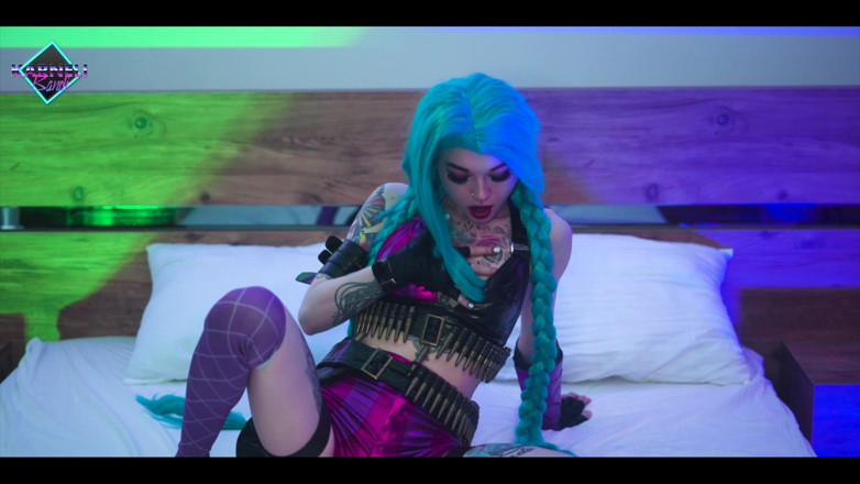 Karneli Bandi: Hot Babe Jinx From League of Legends Has Big Dildo...