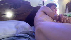 Savage confidence: 在凉爽的紫色 govee 控制的房间撸管它