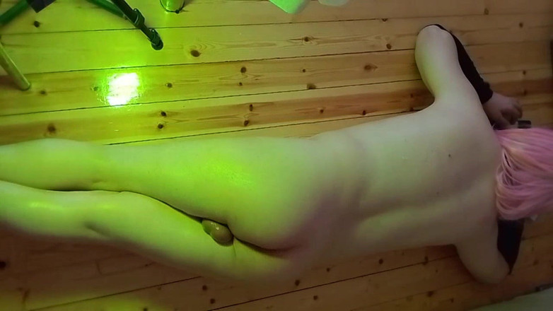 Kitty_Cross: Fantazie v síťovaných silonkách