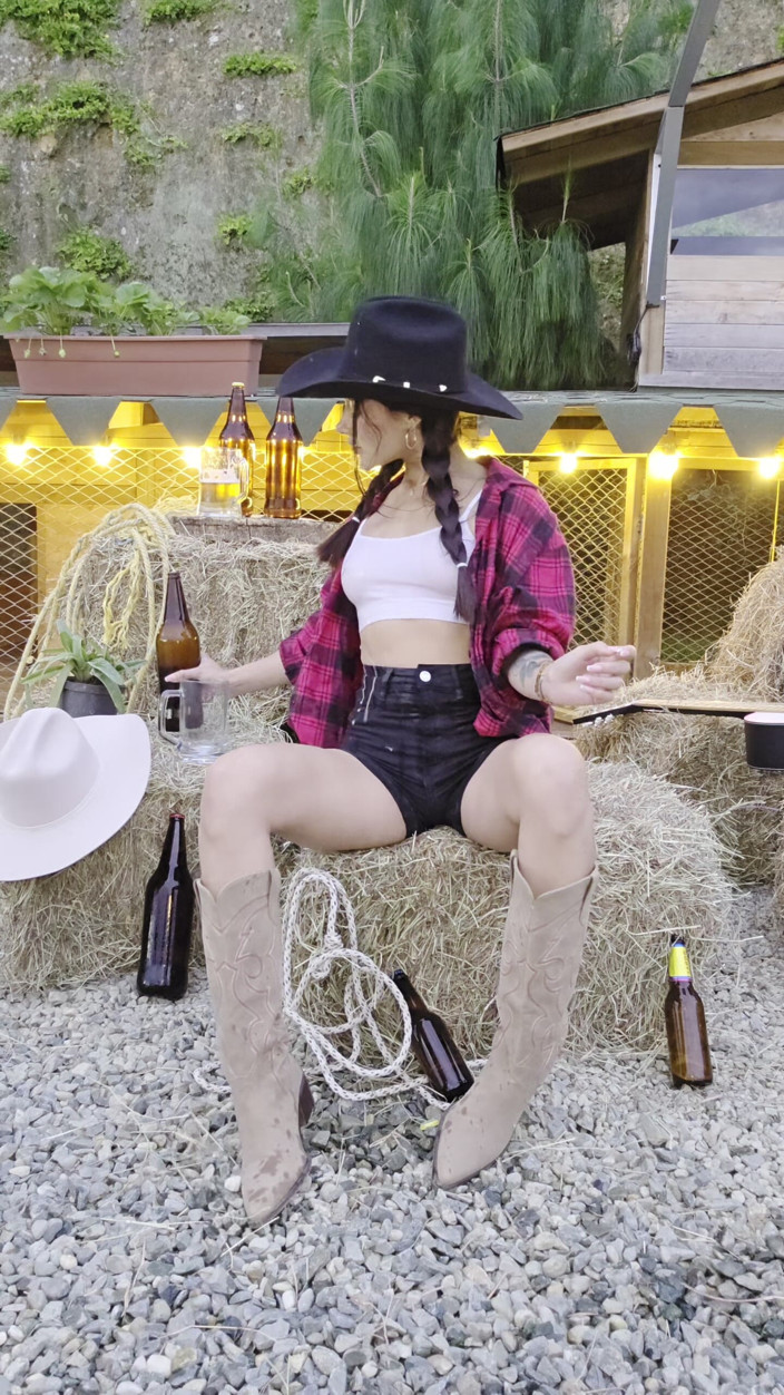 Carolina Guerrero: Dia Da Cerveja