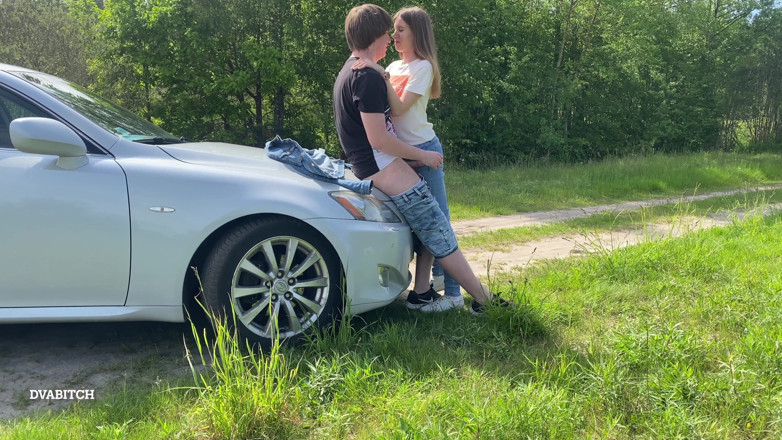 Dvabitch: Amateur teen got fucked outdoors