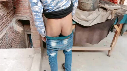 Desiboy gay: Pákistánský desi muž ukazuje zadek