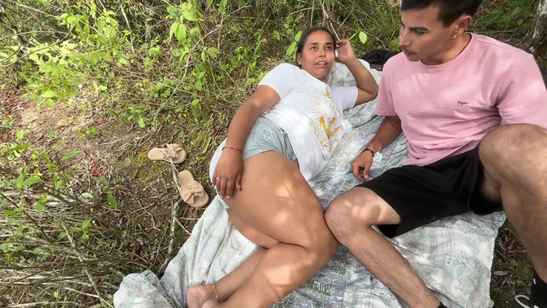 Miaandaxel: Wielkie cycki Turysta dostaje cipkę creampie na Grzybowej Górze - Porno...
